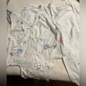 Vintage embroidered white cotton women’s pajama set. Size 2X